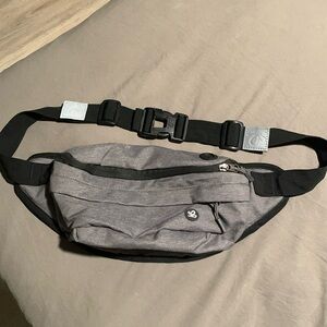 Waterfly Fanny pack waist bag Gray